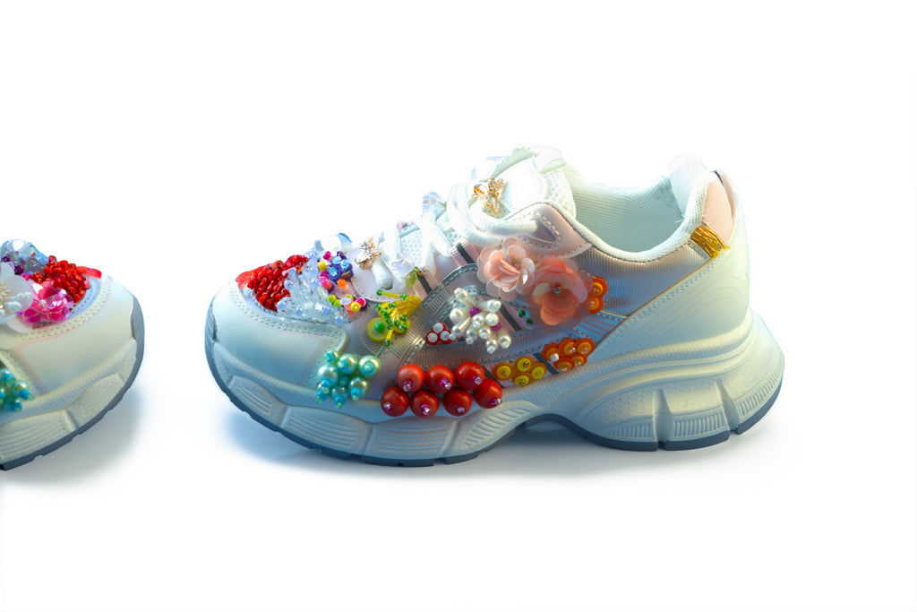 Proud Sneaker | Handgeborduurde Sneaker met Parels & Pailletten