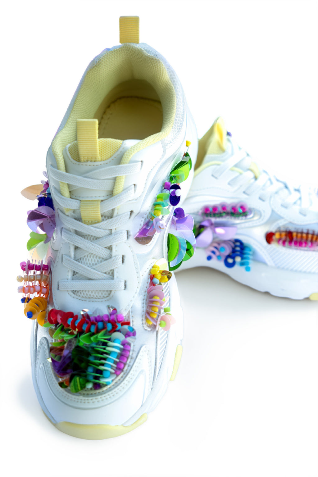 Anaïs Sneaker | Handgeborduurde Sneaker met Parels