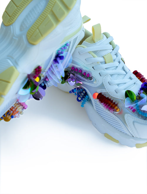 Anaïs Sneaker | Handgeborduurde Sneaker met Parels